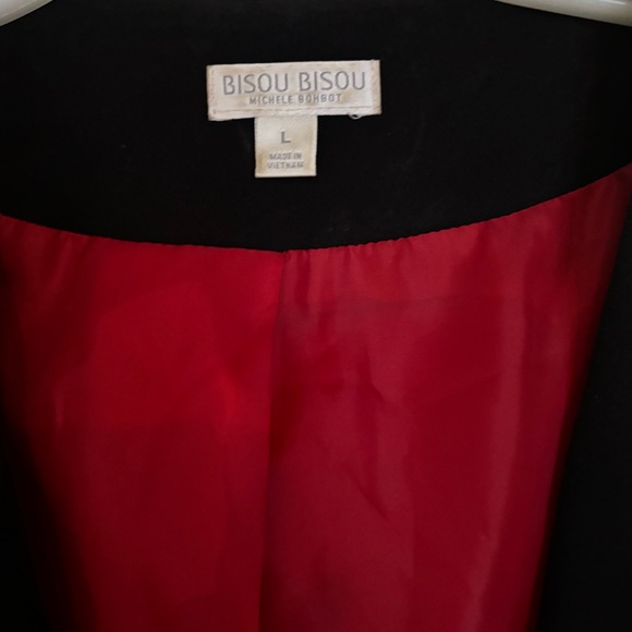 Blazer - Picture 3 of 3